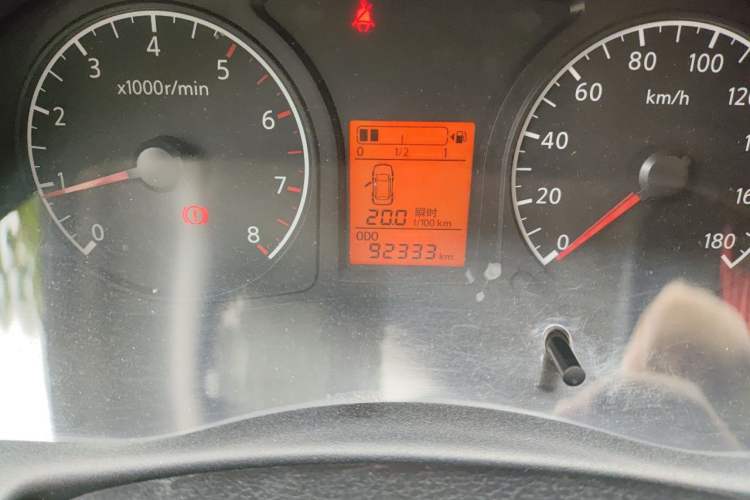 Used Venucia R30 2014 1.2L Manual Enjoyment Edition Odometer Close Up