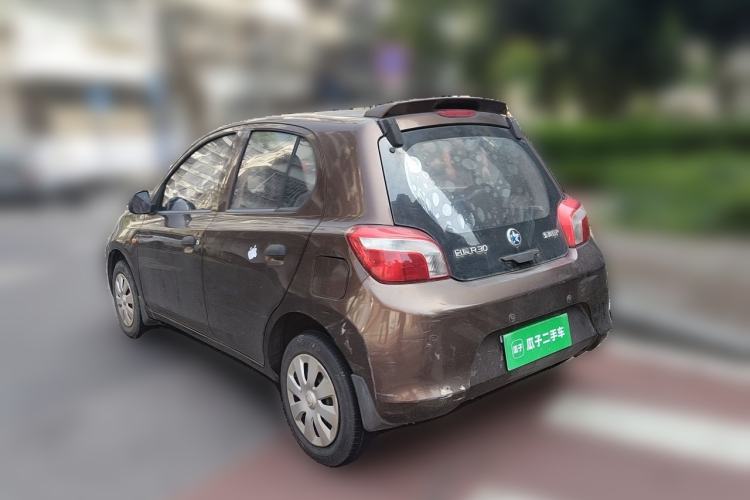 Used Venucia R30 2014 1.2L Manual Enjoyment Edition Rear Left 45 Deg