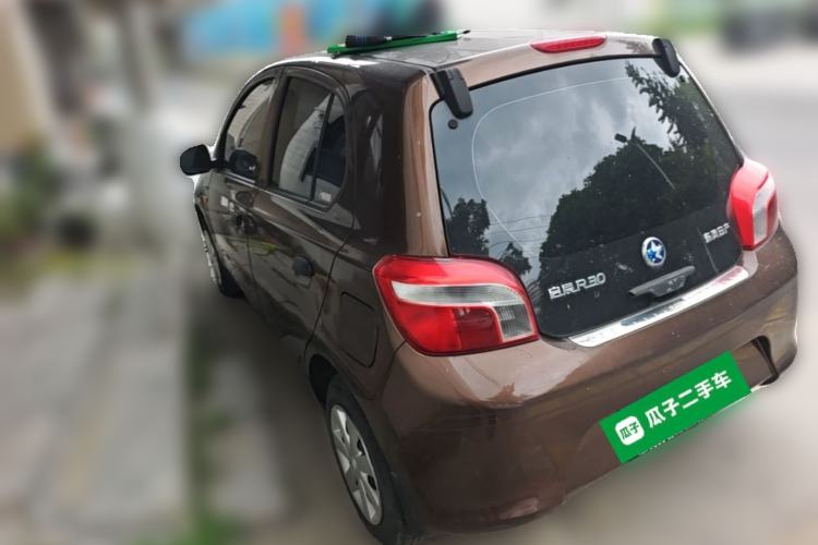 Used Venucia R30 2014 1.2L Manual Enjoyment Edition Rear Left 45 Deg