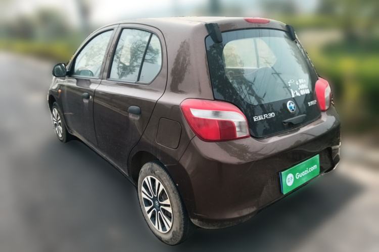 Used Venucia R30 2014 1.2L Manual Enjoyment Edition Rear Left 45 Deg