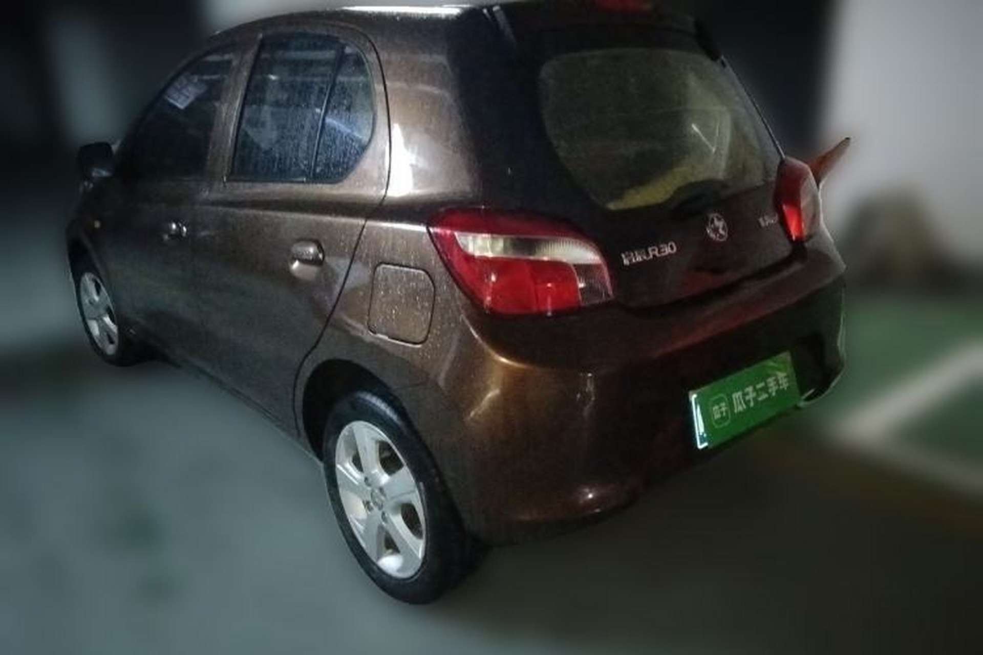 Used Venucia R30 2014 1.2L Manual Luxury Edition Rear Left 45 Deg