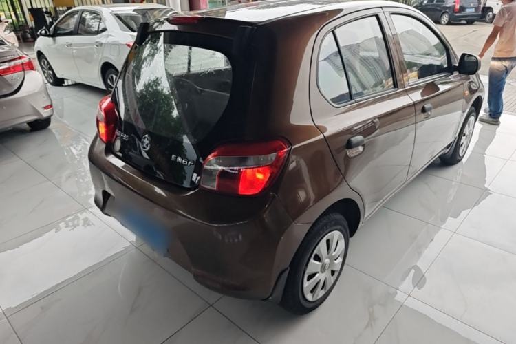 Used Venucia R30 2014 1.2L Manual Enjoyment Edition Rear Right 45 Deg