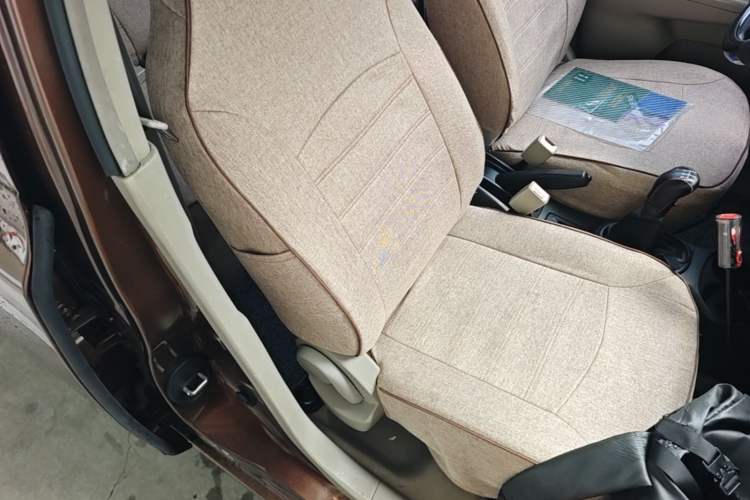 Used Venucia R30 2014 1.2L Manual Luxury Edition Right Front Seat
