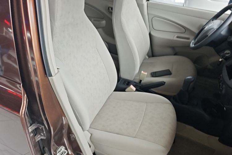Used Venucia R30 2014 1.2L Manual Enjoyment Edition Right Front Seat