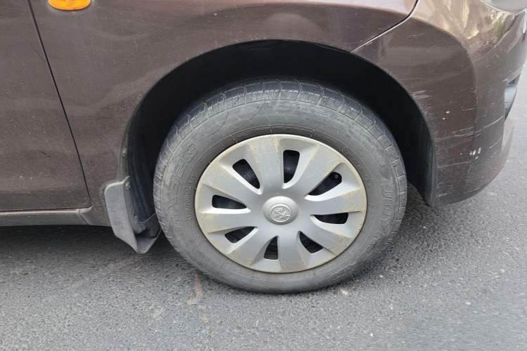 Used Venucia R30 2014 1.2L Manual Enjoyment Edition Right Front Wheel Hub