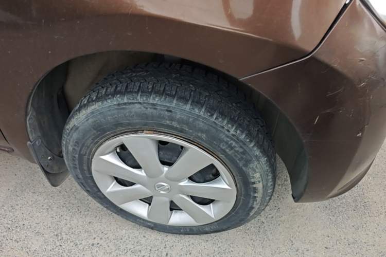 Used Venucia R30 2014 1.2L Manual Enjoyment Edition Right Front Wheel Hub