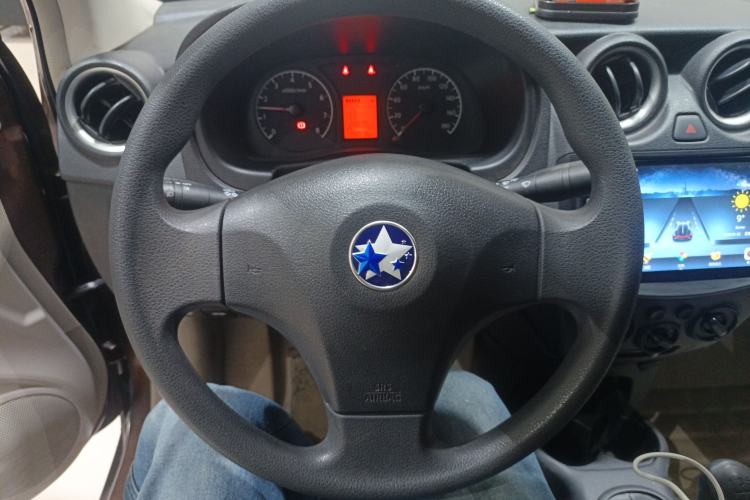 Used Venucia R30 2014 1.2L Manual Comfort Edition Steering Wheel