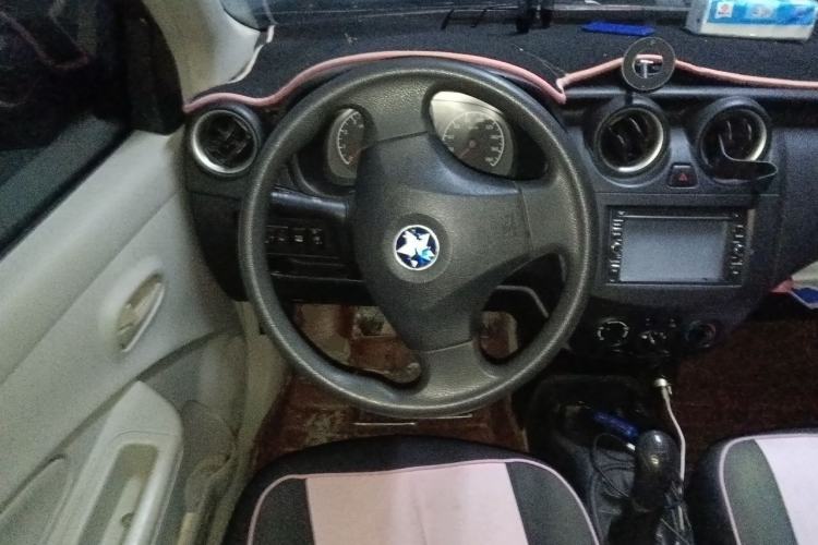 Used Venucia R30 2014 1.2L Manual Luxury Edition Steering Wheel