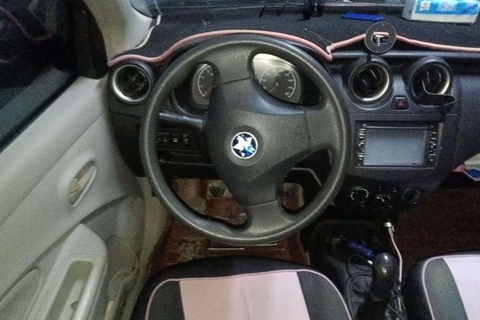 Used Venucia R30 2014 1.2L Manual Luxury Edition Steering Wheel