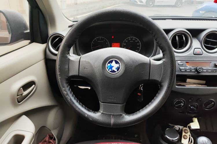 Used Venucia R30 2014 1.2L Manual Enjoyment Edition Steering Wheel