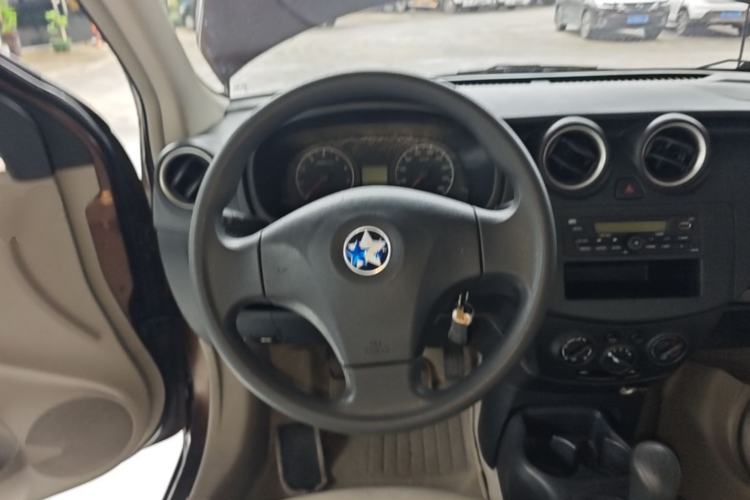 Used Venucia R30 2014 1.2L Manual Enjoyment Edition Steering Wheel