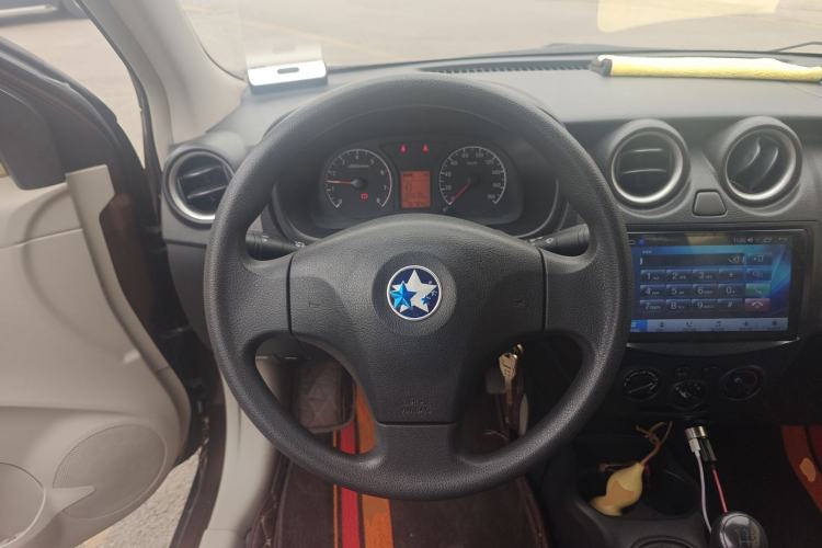 Used Venucia R30 2014 1.2L Manual Comfort Edition Steering Wheel