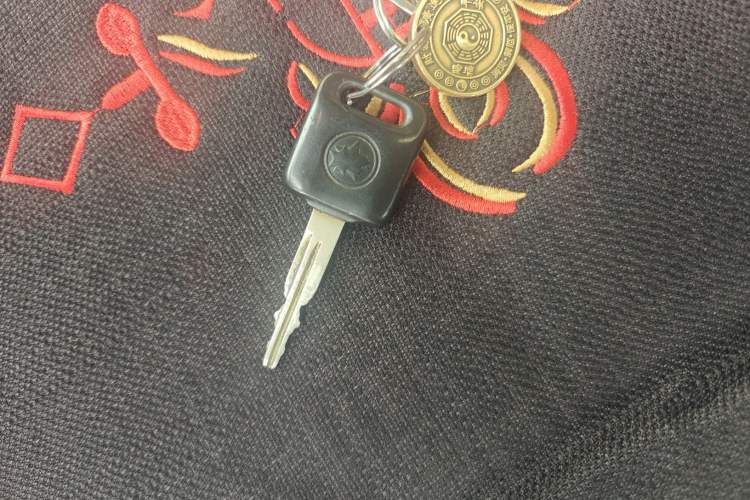Used Venucia R30 2014 1.2L Manual Comfort Edition Vehicle Key