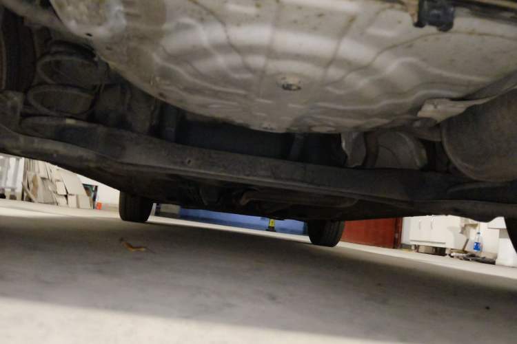 Used Venucia R30 2014 1.2L Manual Luxury Edition Chassis Rear