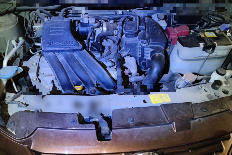 Used Venucia R30 2014 1.2L Manual Luxury Edition Engine Bay