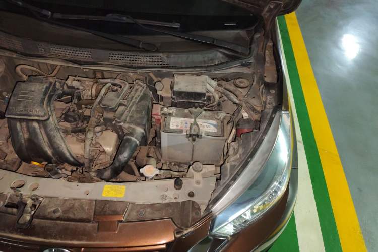 Used Venucia R30 2014 1.2L Manual Comfort Edition Engine Bay Left