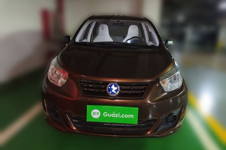 Used Venucia R30 2014 1.2L Manual Comfort Edition Front
