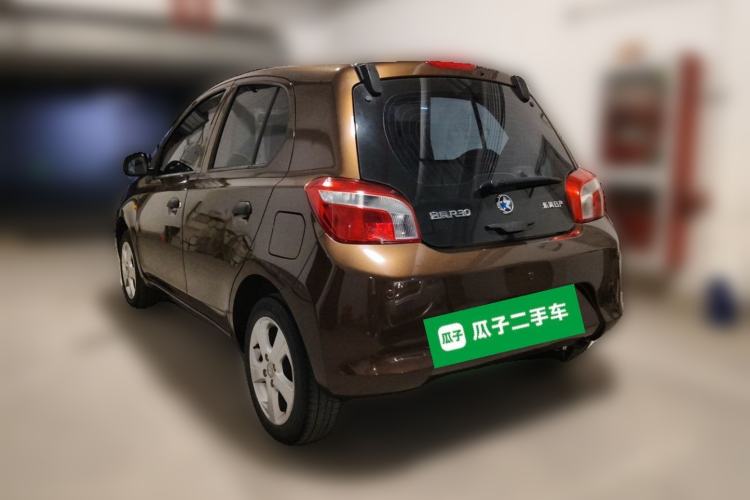 Used Venucia R30 2014 1.2L Manual Luxury Edition Rear Left 45 Deg