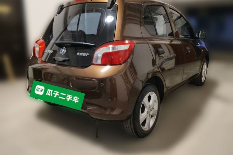 Used Venucia R30 2014 1.2L Manual Luxury Edition Rear Right 45 Deg