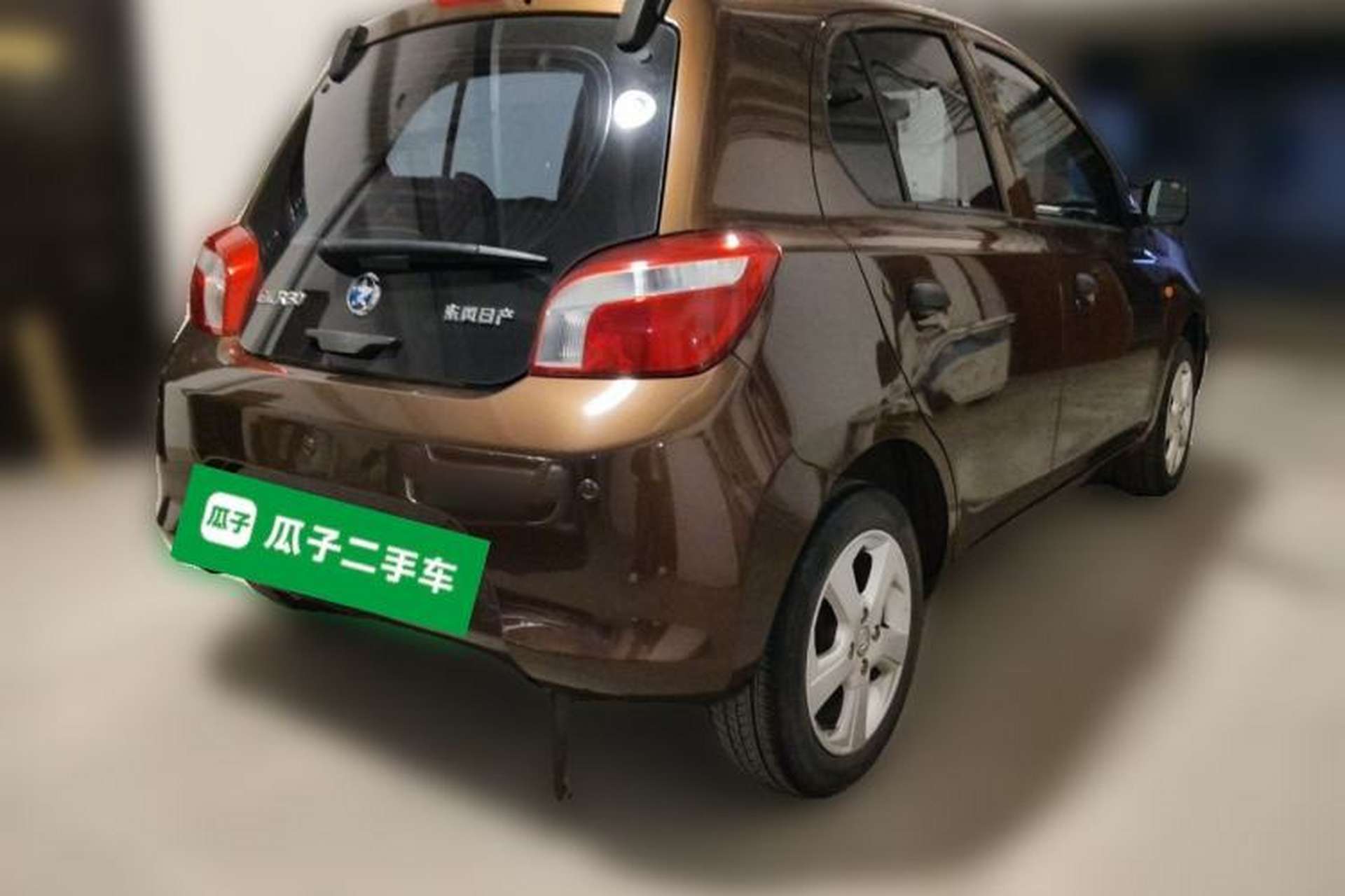 Used Venucia R30 2014 1.2L Manual Luxury Edition Rear Right 45 Deg
