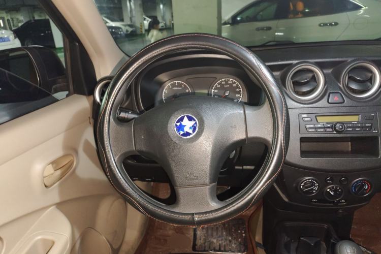 Used Venucia R30 2014 1.2L Manual Comfort Edition Steering Wheel