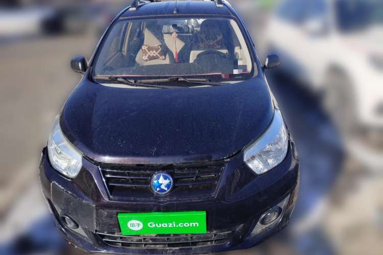 Used Venucia R30 2014 1.2L Manual Luxury Edition Front