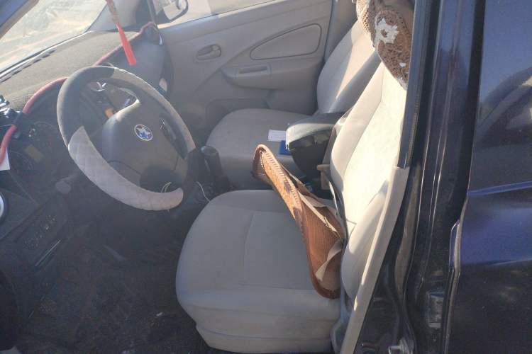 Used Venucia R30 2014 1.2L Manual Luxury Edition Left Front Seat
