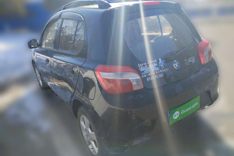 Used Venucia R30 2014 1.2L Manual Luxury Edition Rear Left 45 Deg