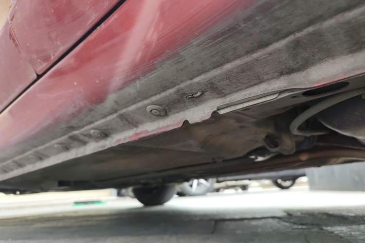 Used Venucia R30 2014 1.2L Manual Comfort Edition Chassis Rear Left