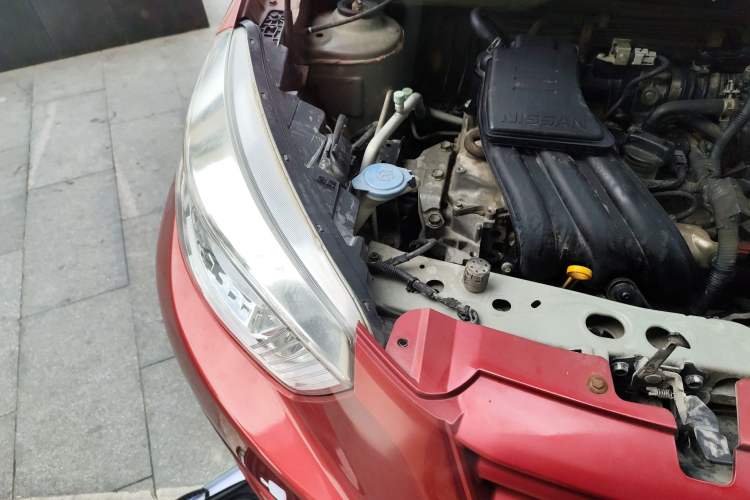 Used Venucia R30 2014 1.2L Manual Comfort Edition Engine Bay Right
