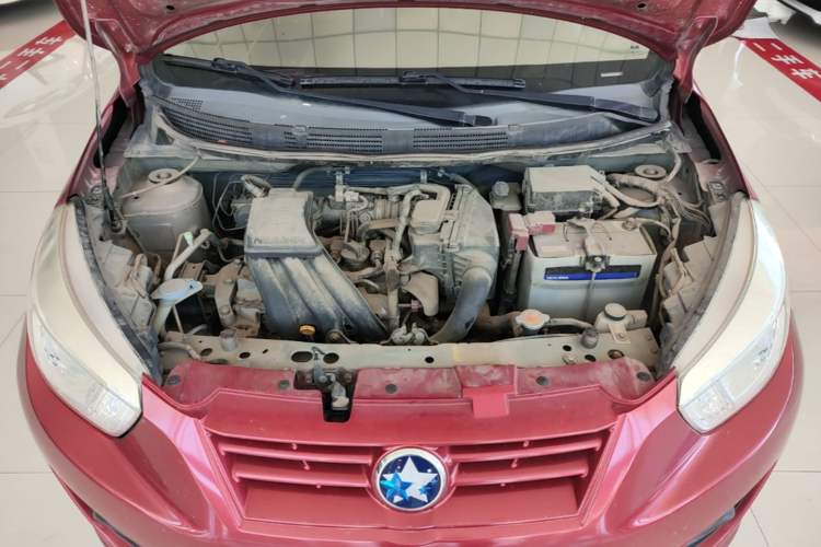Used Venucia R30 2014 1.2L Manual Enjoyment Edition Engine Bay