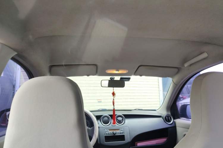 Used Venucia R30 2014 1.2L Manual Comfort Edition Headliner