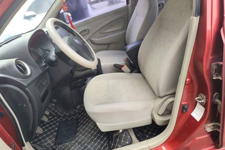 Used Venucia R30 2014 1.2L Manual Comfort Edition Left Front Seat