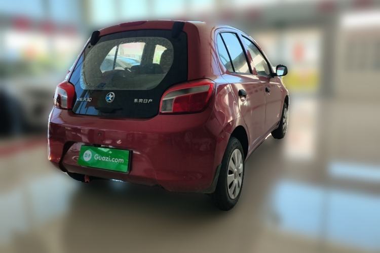 Used Venucia R30 2014 1.2L Manual Enjoyment Edition Rear Right 45 Deg