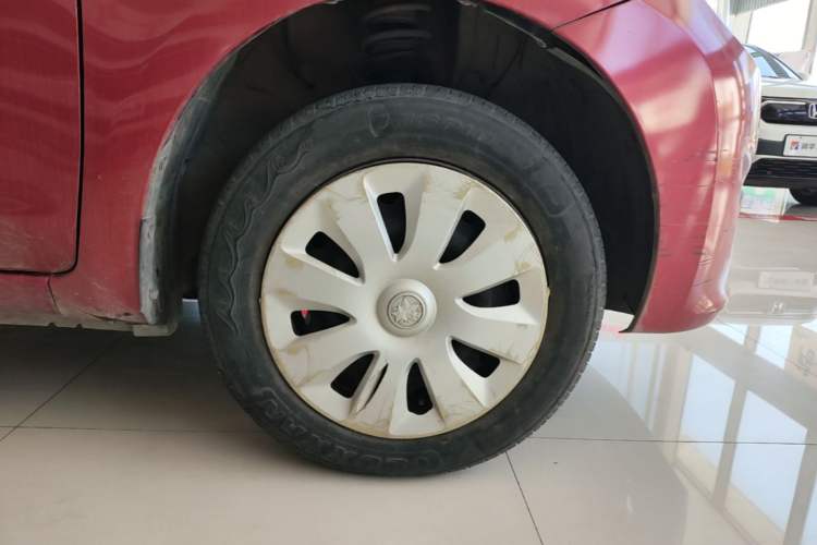 Used Venucia R30 2014 1.2L Manual Enjoyment Edition Right Front Wheel Hub