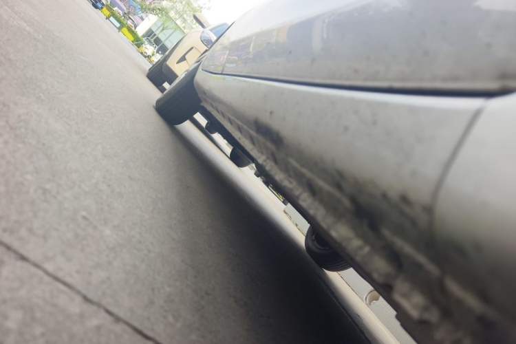 Used Venucia R30 2014 1.2L Manual Enjoyment Edition Chassis Front Right