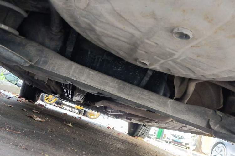 Used Venucia R30 2014 1.2L Manual Comfort Edition Chassis Rear