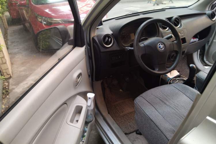 Used Venucia R30 2014 1.2L Manual Enjoyment Edition Driver Seat