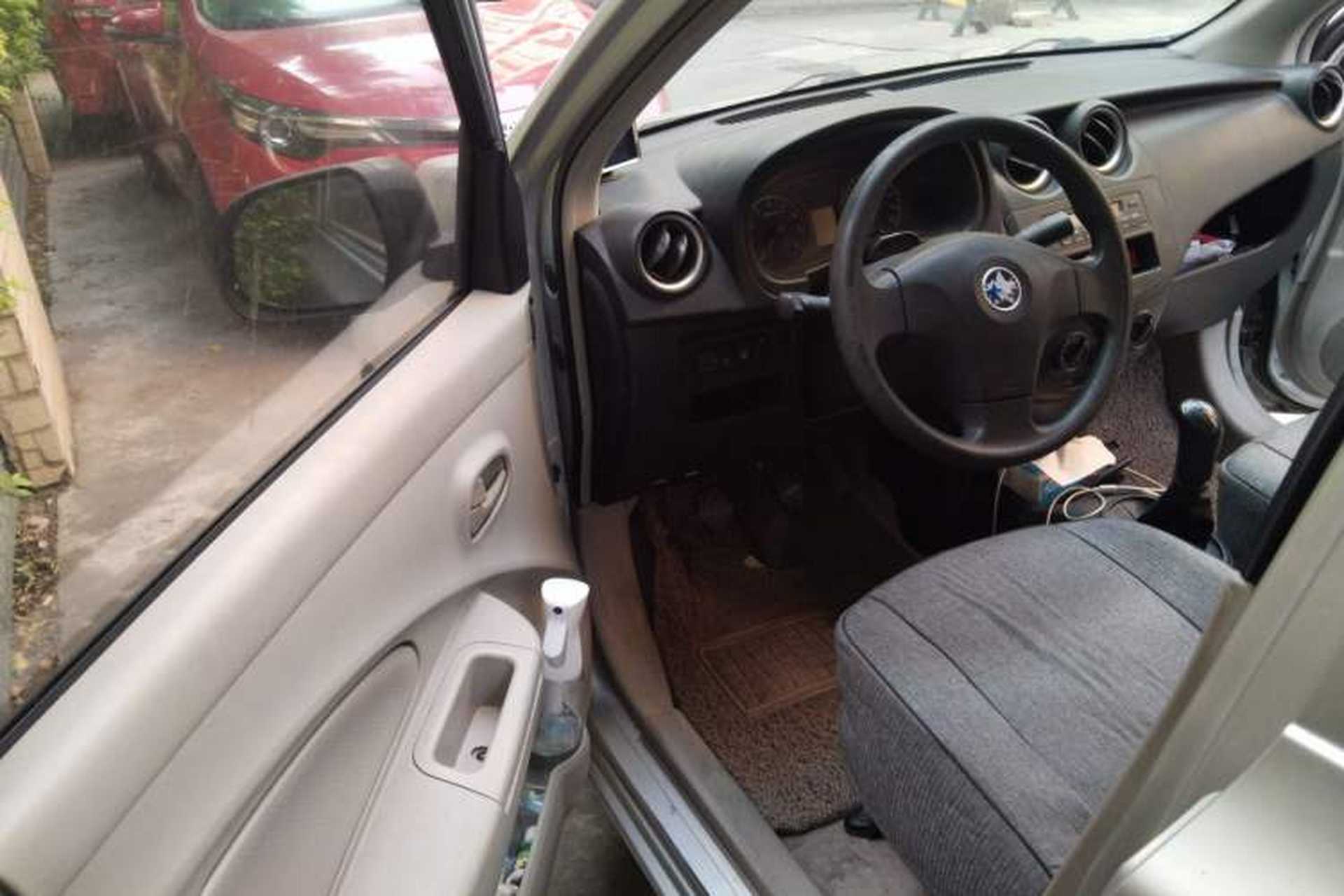 Used Venucia R30 2014 1.2L Manual Enjoyment Edition Driver Seat