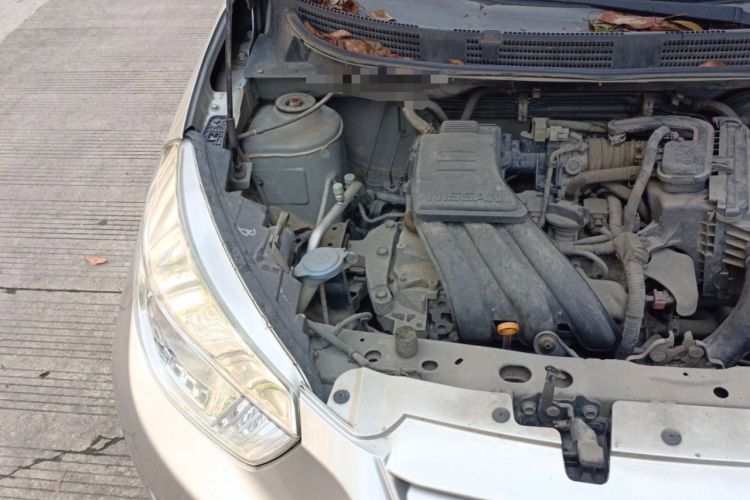 Used Venucia R30 2014 1.2L Manual Comfort Edition Engine Bay Right