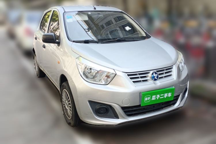Used Venucia R30 2014 1.2L Manual Comfort Edition Front Right 45 Deg