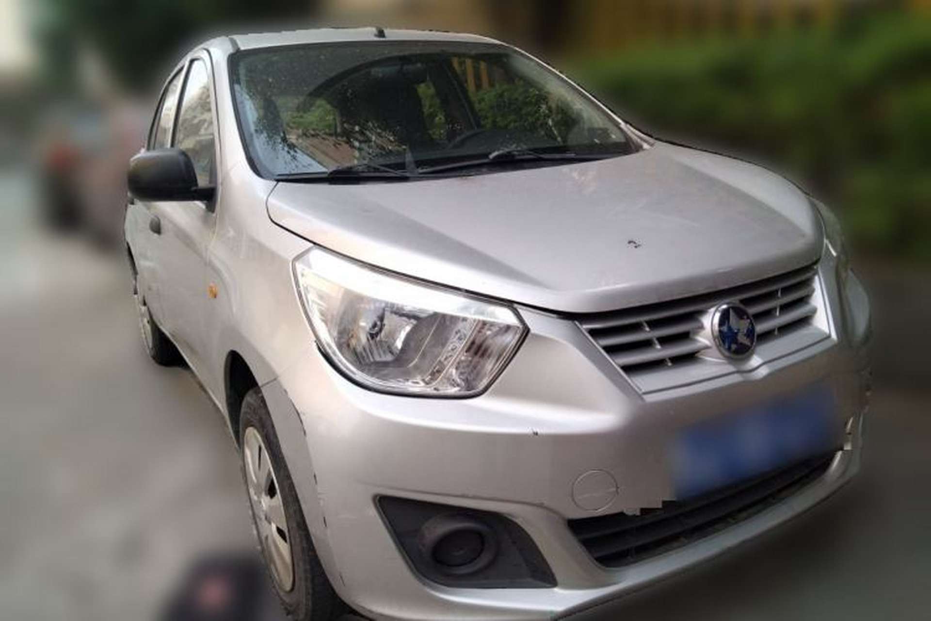 Used Venucia R30 2014 1.2L Manual Enjoyment Edition Front Right 45 Deg