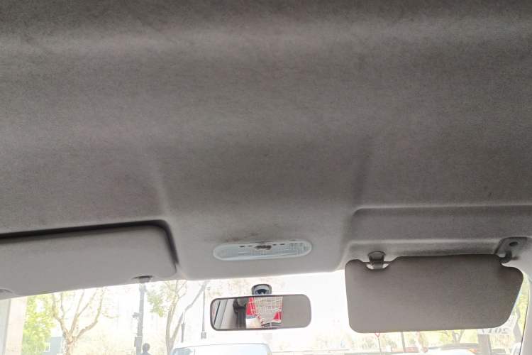 Used Venucia R30 2014 1.2L Manual Comfort Edition Headliner