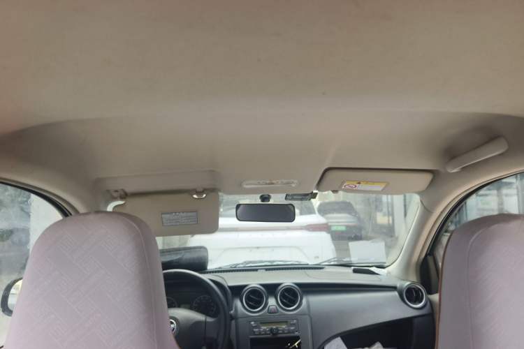 Used Venucia R30 2014 1.2L Manual Enjoyment Edition Headliner