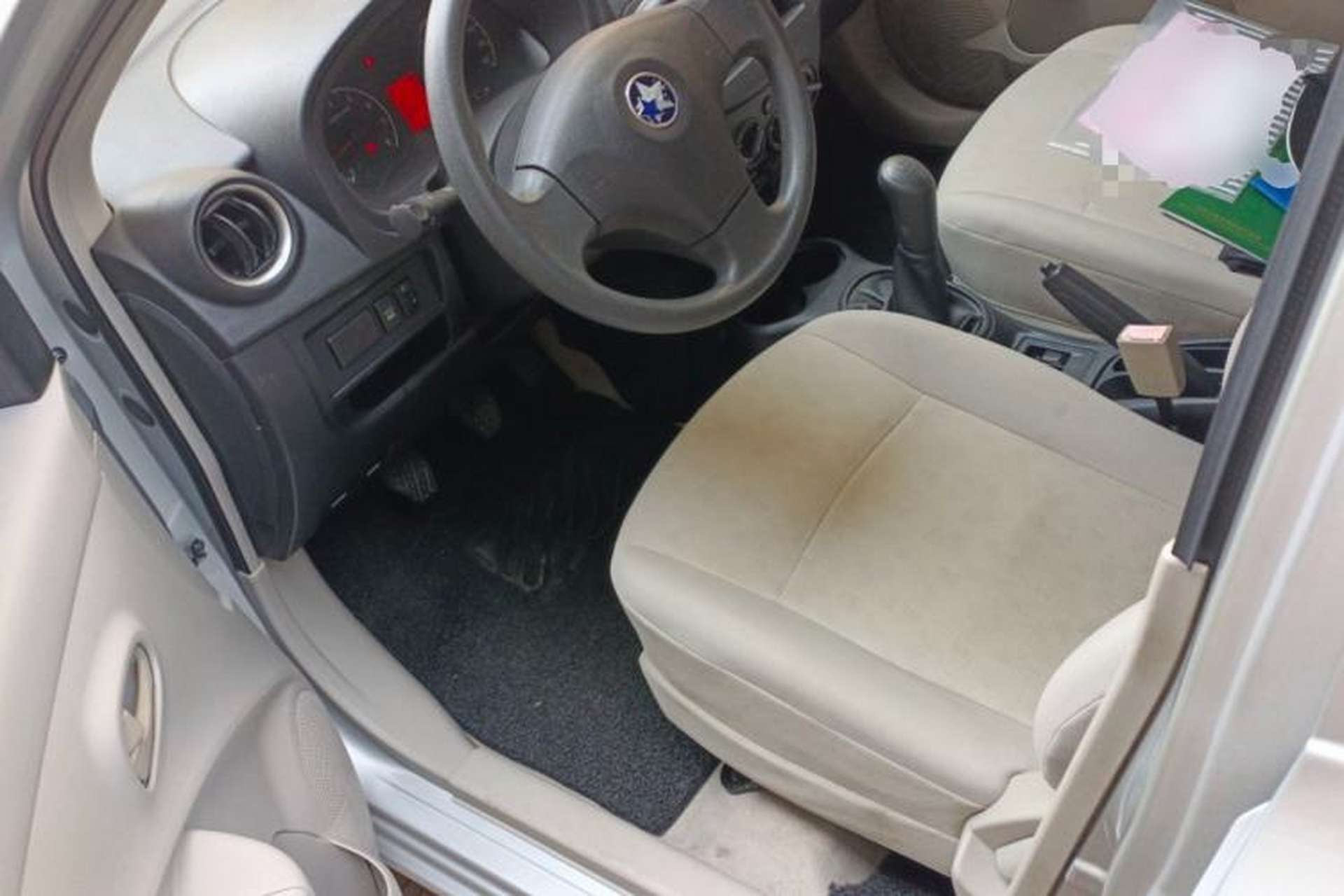 Used Venucia R30 2014 1.2L Manual Comfort Edition Left Front Seat