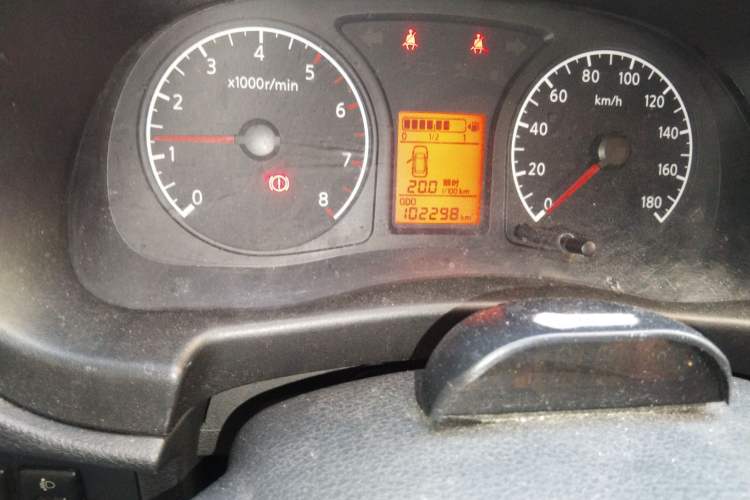 Used Venucia R30 2014 1.2L Manual Enjoyment Edition Odometer Close Up