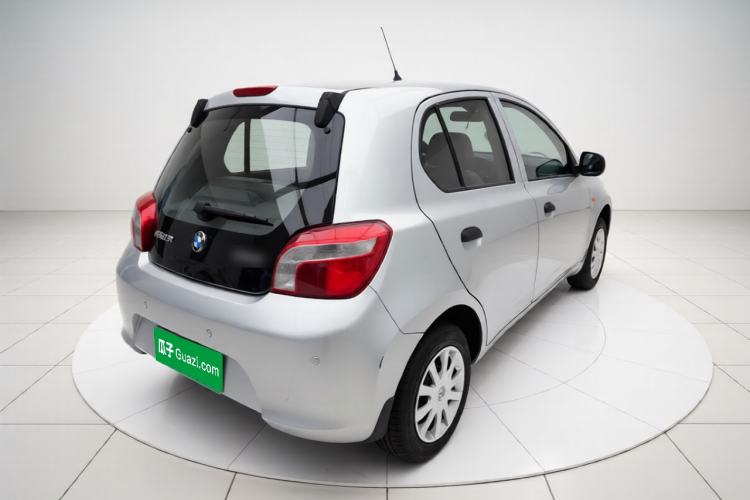 Used Venucia R30 2014 1.2L Manual Comfort Edition Rear Right 45 Deg
