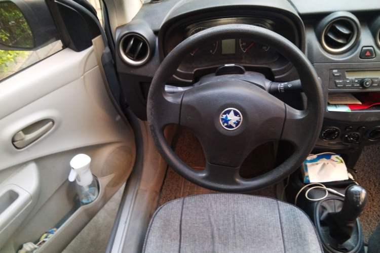 Used Venucia R30 2014 1.2L Manual Enjoyment Edition Steering Wheel