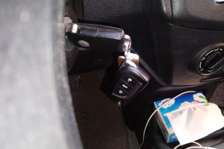 Used Venucia R30 2014 1.2L Manual Enjoyment Edition Vehicle Key