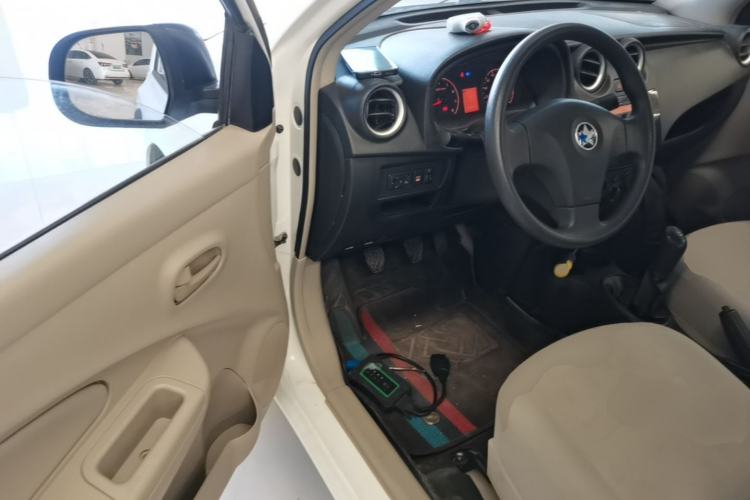 Used Venucia R30 2014 1.2L Manual Enjoyment Edition Driver Seat